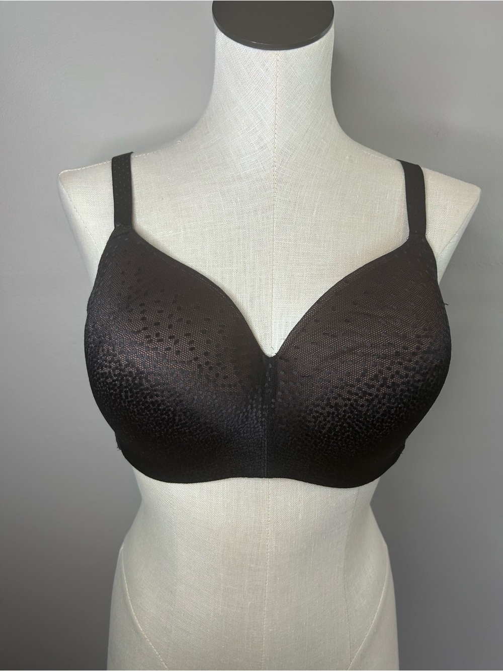 Wacoal Black Seamless Lightly Molding Bra 38D